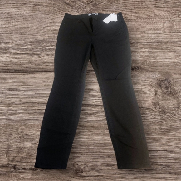 JustFab Women's Skinny Jeans - Picture 1 of 3